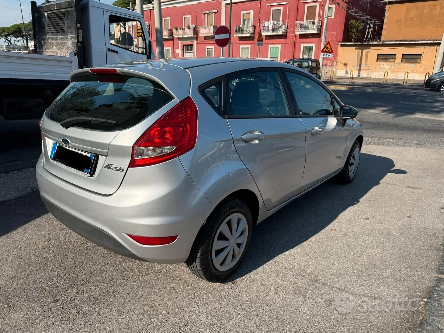 Ford Fiesta 2011 photo 4