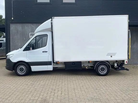 Mercedes-Benz Sprinter 2021 photo 2
