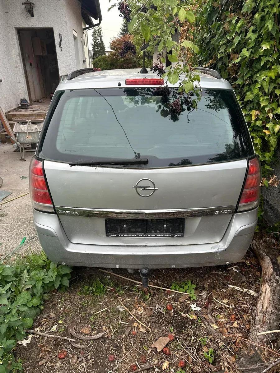 Opel Zafira 2006 photo 2
