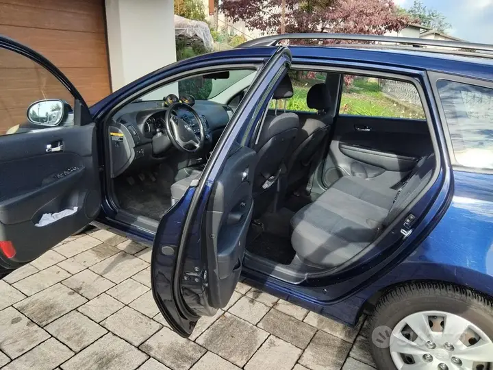 Hyundai I30 2010 photo 5