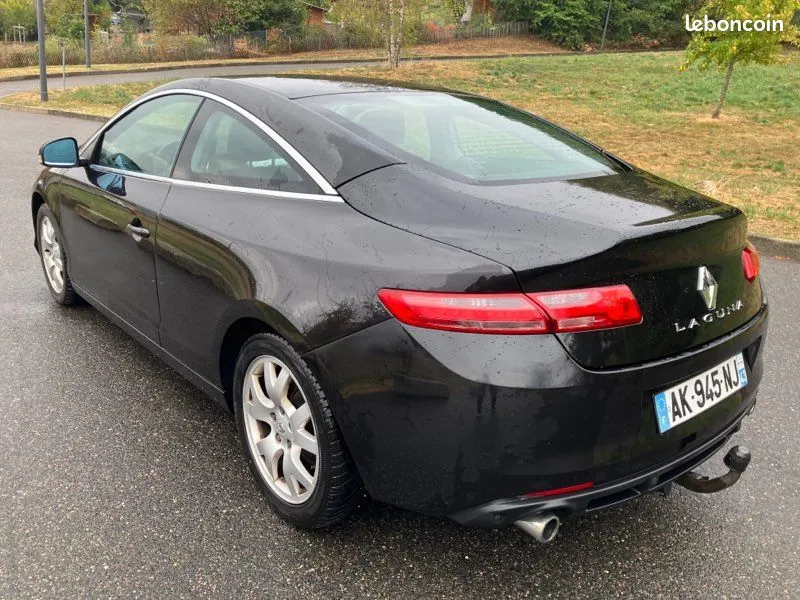 Renault Laguna 2010 photo 5