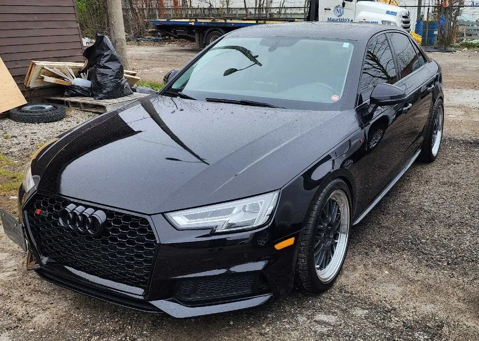 Audi A4 2018 photo 2