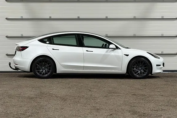Tesla Model 3 2021 photo 2