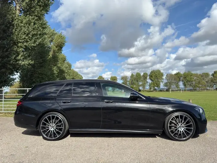 Mercedes-Benz E-Class 2021 photo 4