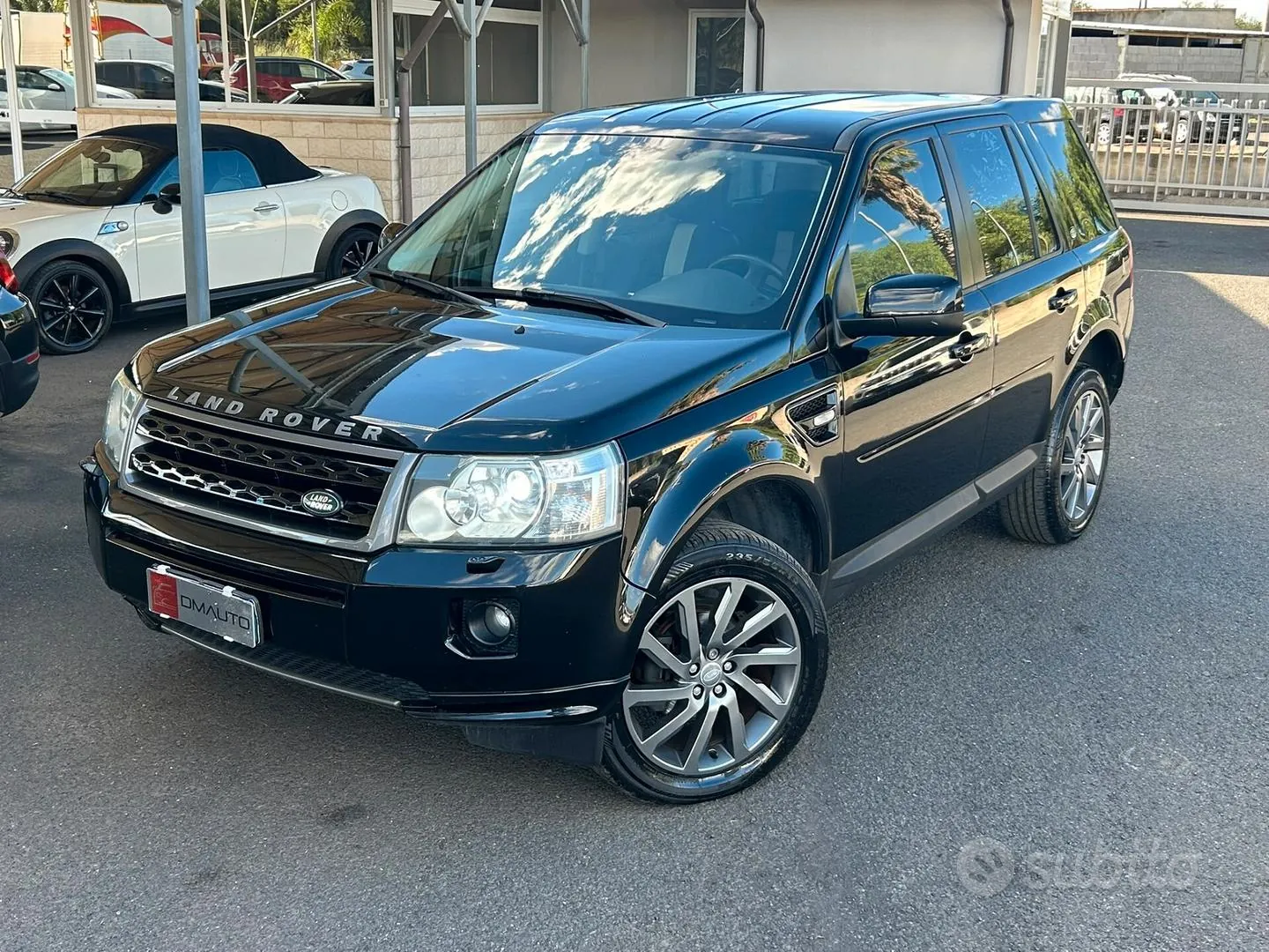 Land Rover Freelander 2011 photo 3