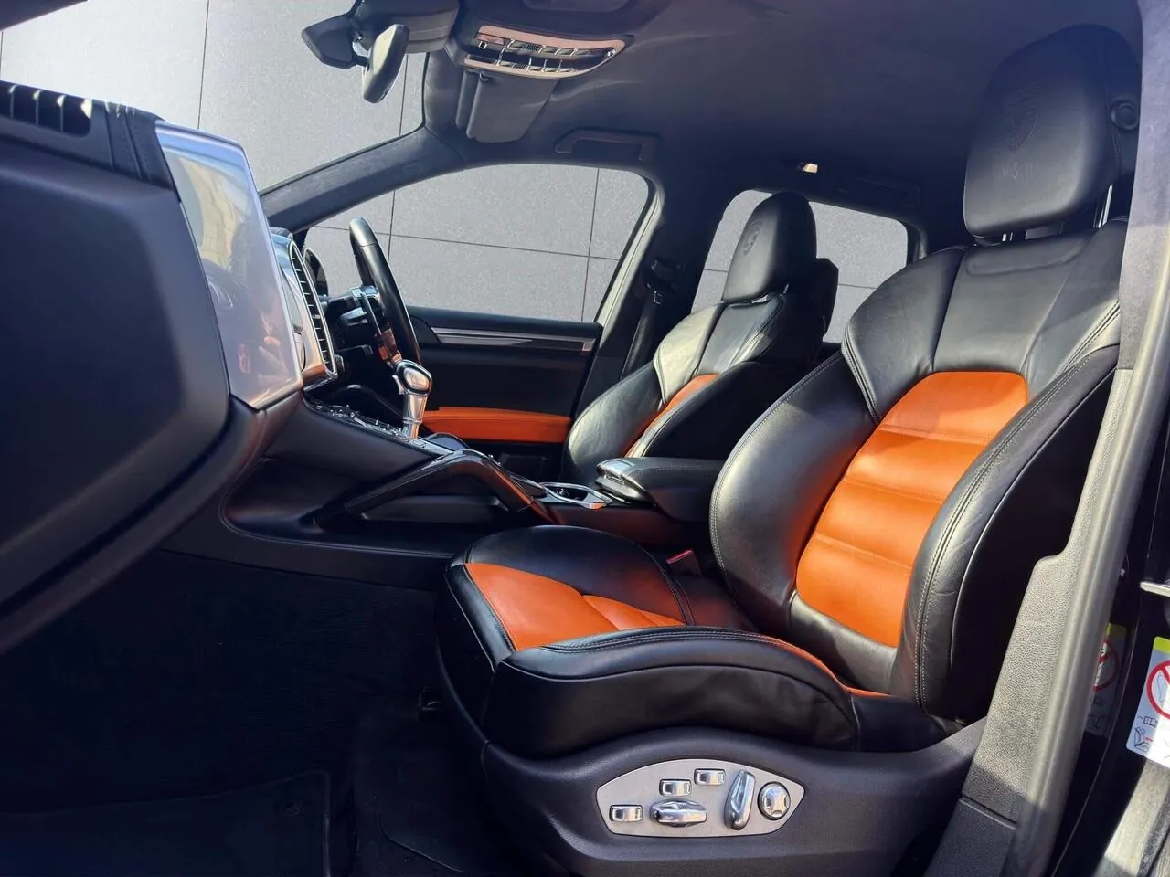 Porsche Cayenne 2014 photo 2