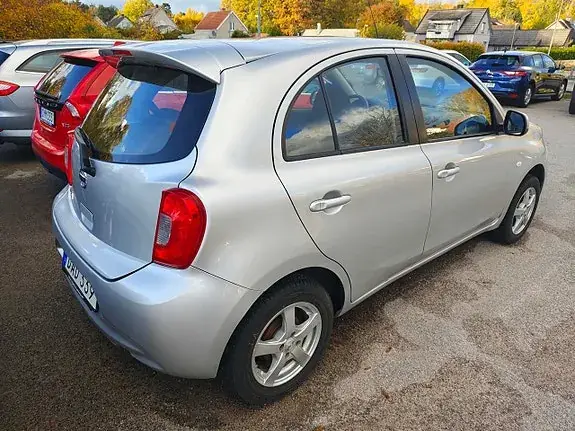 Nissan Micra 2016 photo 2