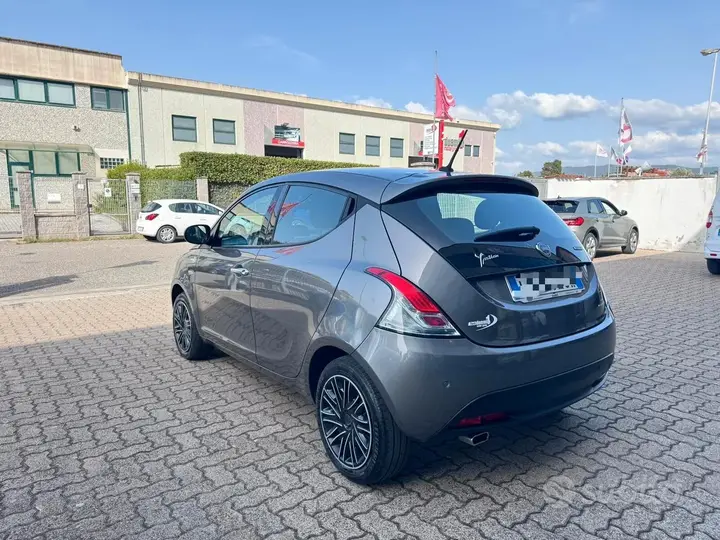 Lancia Ypsilon 2023 photo 4