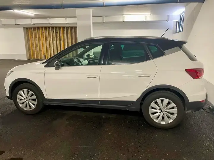 Seat Arona 2018 photo 2