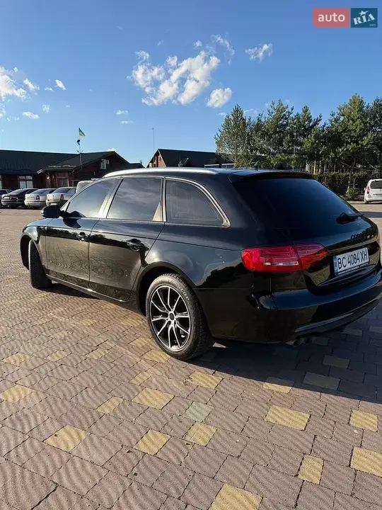 Audi A4 2012 photo 5