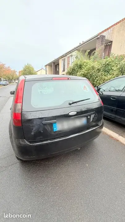 Ford Fiesta 2004 photo 2