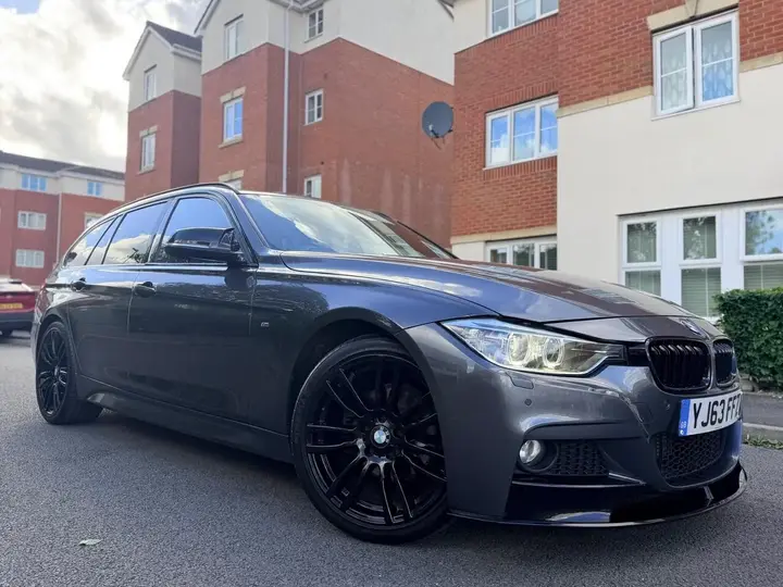 BMW 3 Series 2013 photo 2