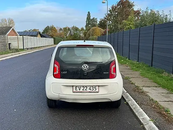 Volkswagen Up 2013 photo 3