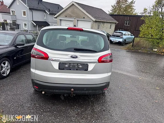 Ford S-Max 2013 photo 4