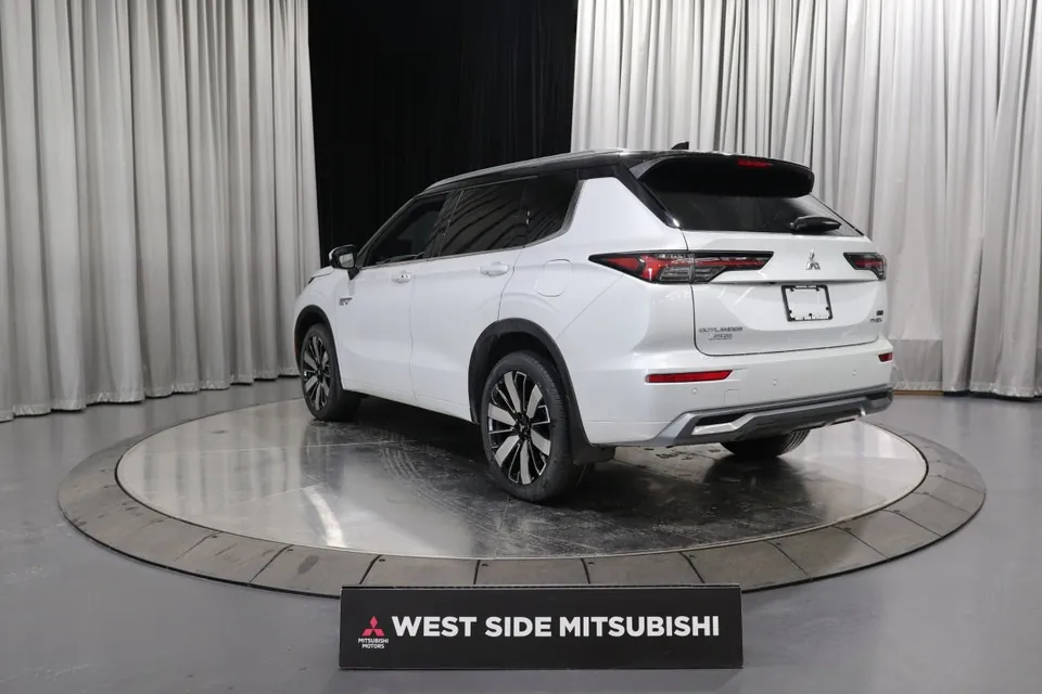 Mitsubishi Outlander 2026 photo 4
