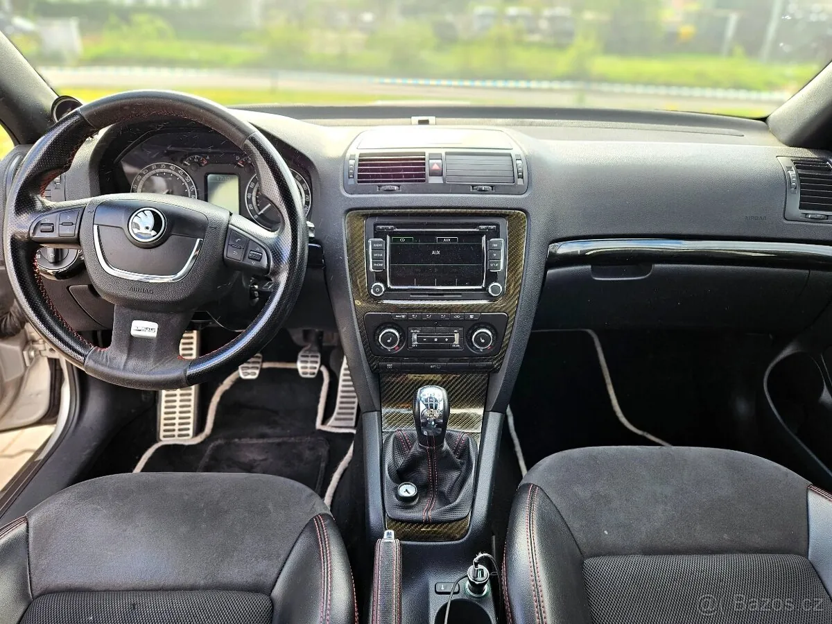 Hyundai Octavia photo 3