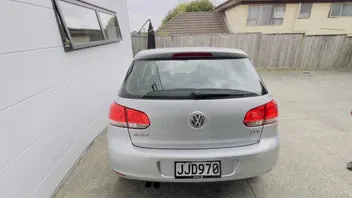 Volkswagen Golf 2010 photo 4
