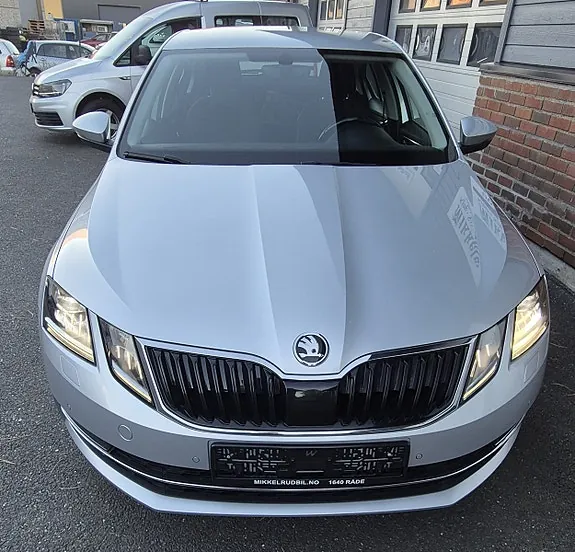 Skoda Octavia 2018 photo 5