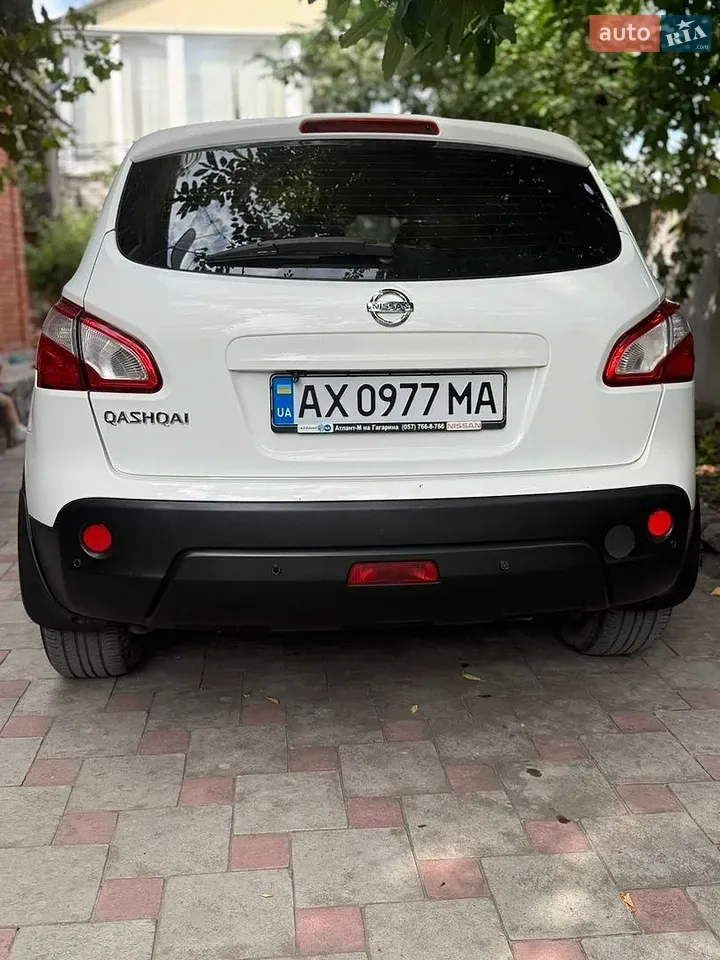 Nissan Qashqai 2012 photo 2