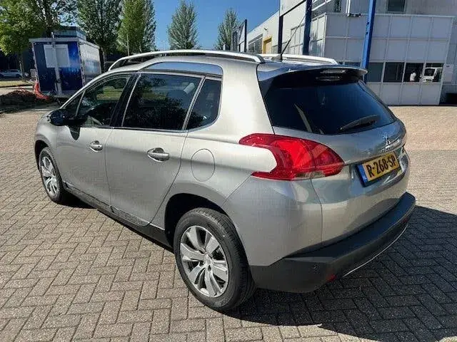 Peugeot 2008 2015 photo 4