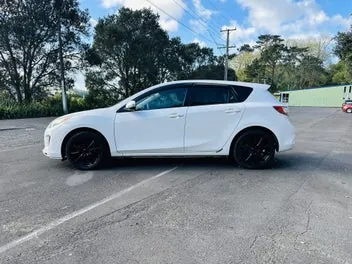 Mazda Axela 2012 photo 5