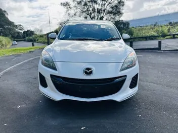 Mazda Axela 2012 photo 3