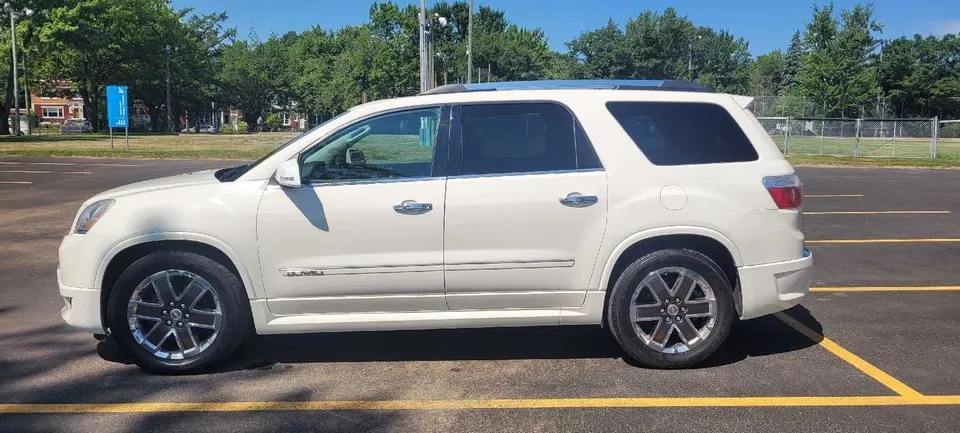 GMC Acadia 2012 photo 4
