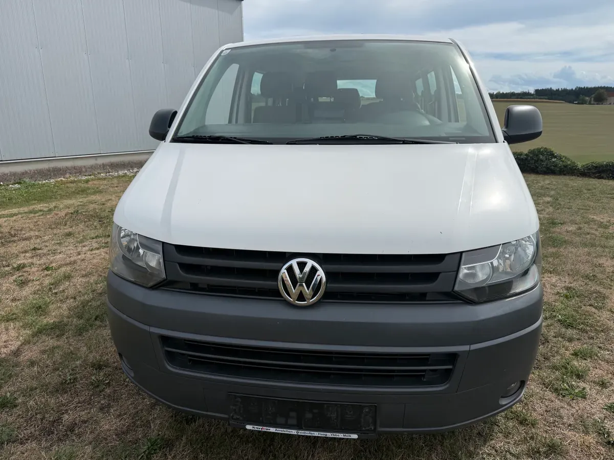 Volkswagen T5 2012 photo 3