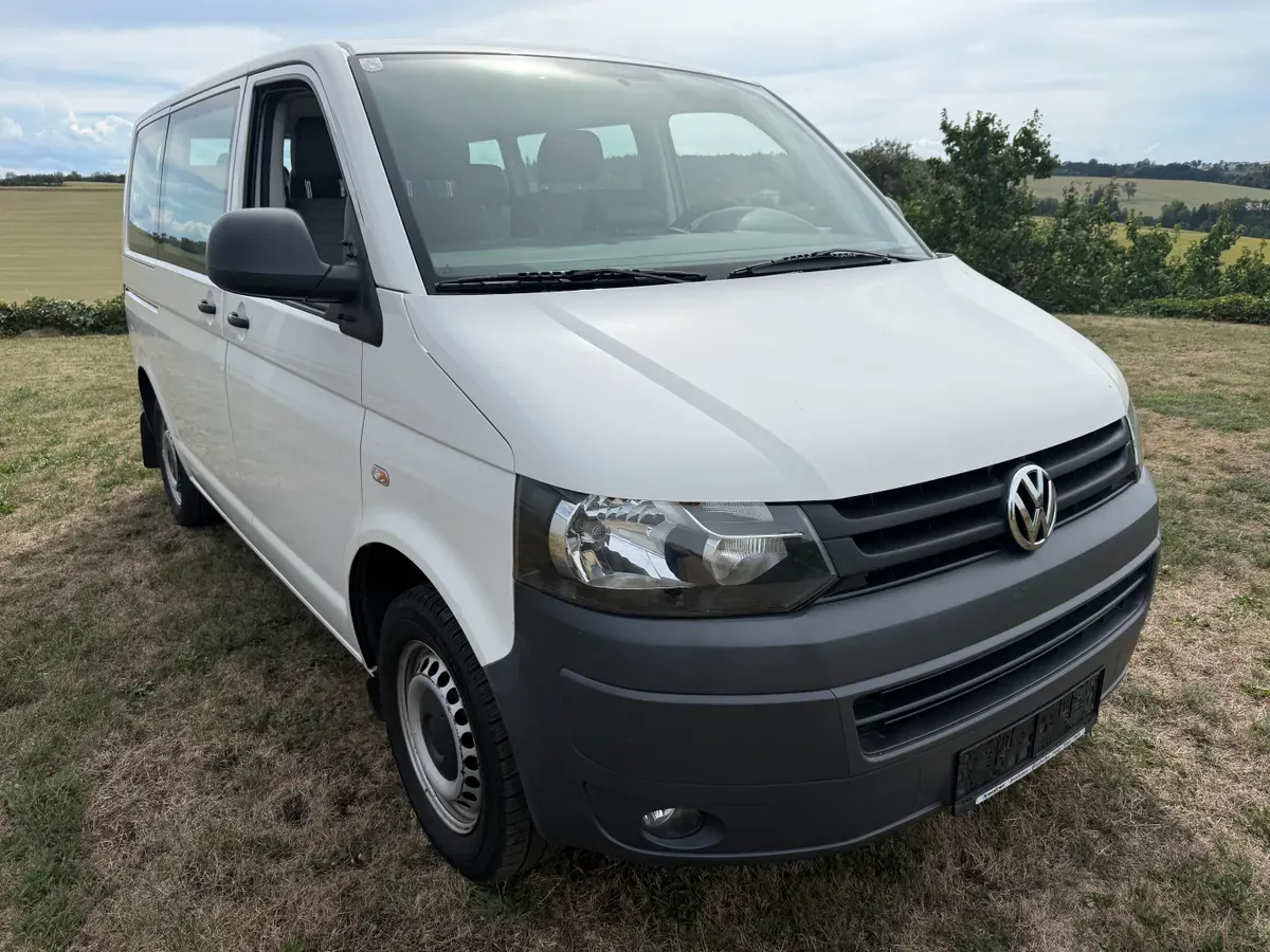 Volkswagen T5 2012 photo 2