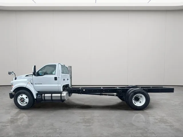 Ford Super Duty F-650 2026 photo 4