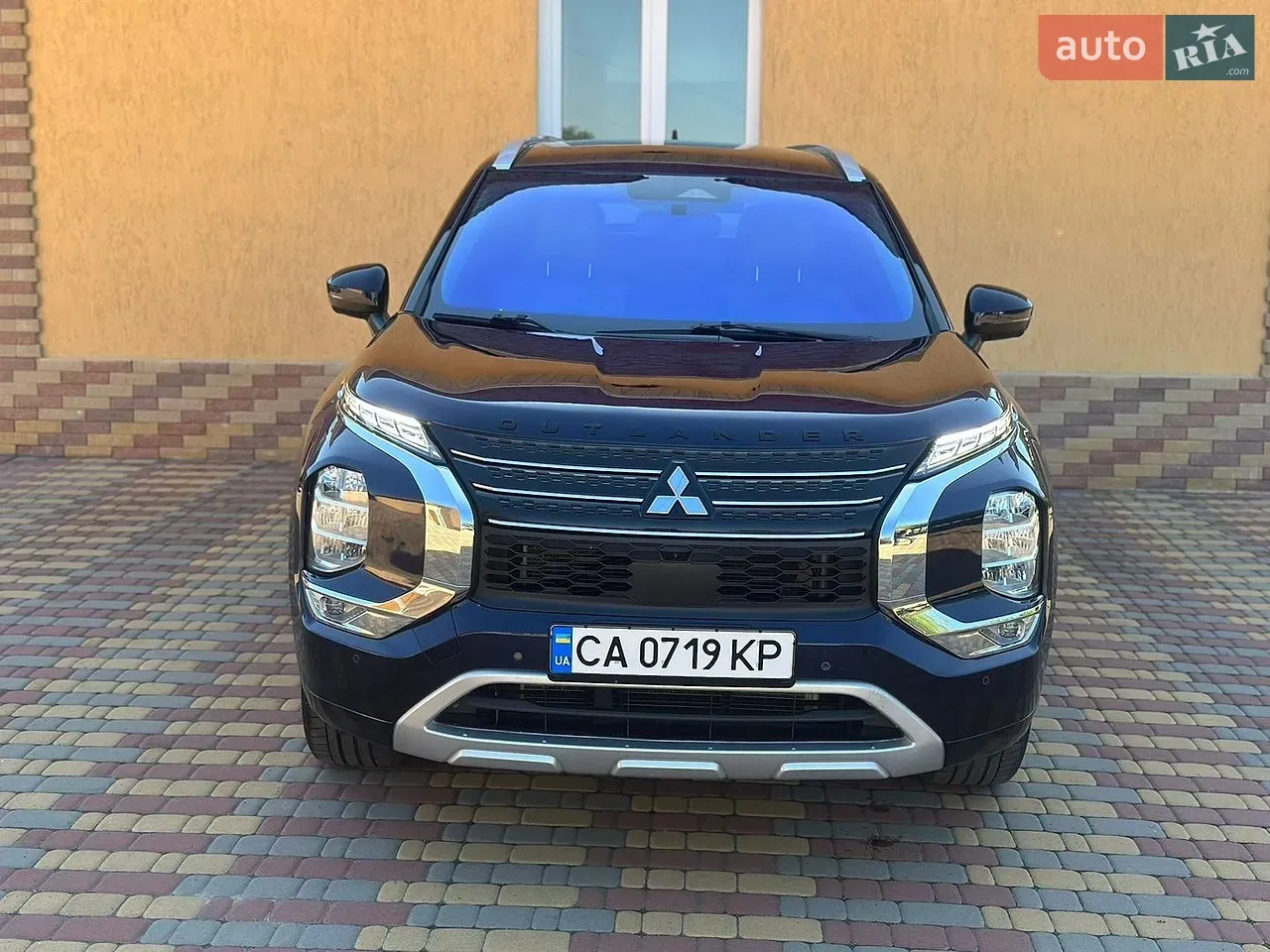 Mitsubishi Outlander 2021 photo 2