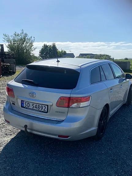 Toyota Avensis 2011 photo 5