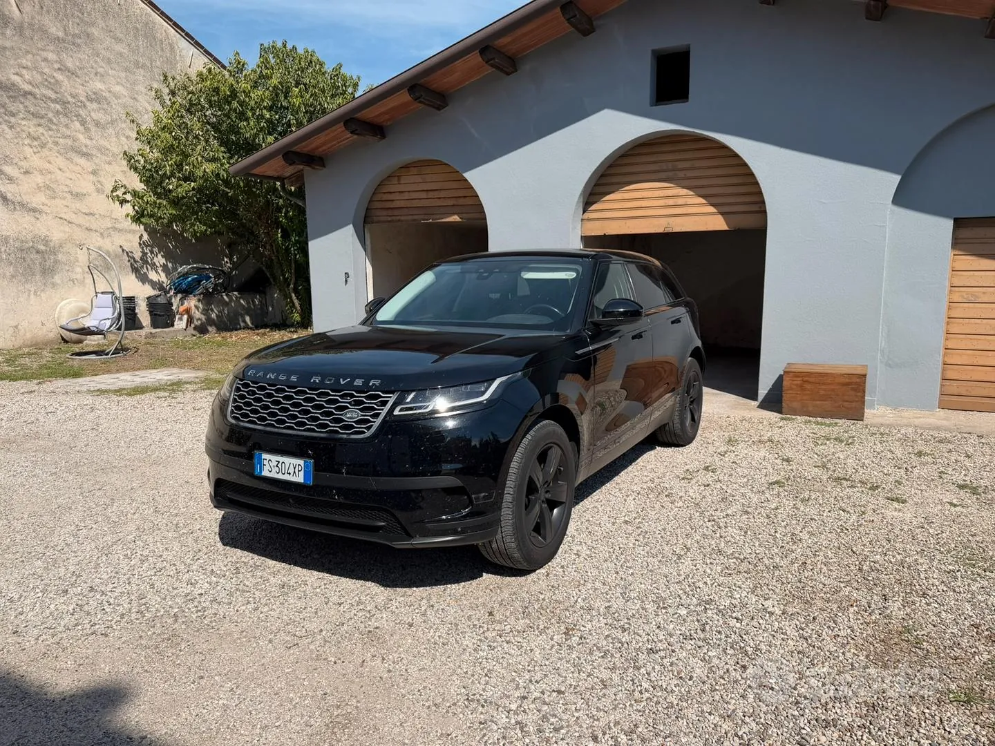 Land Rover Range Rover Velar 2018 photo 2