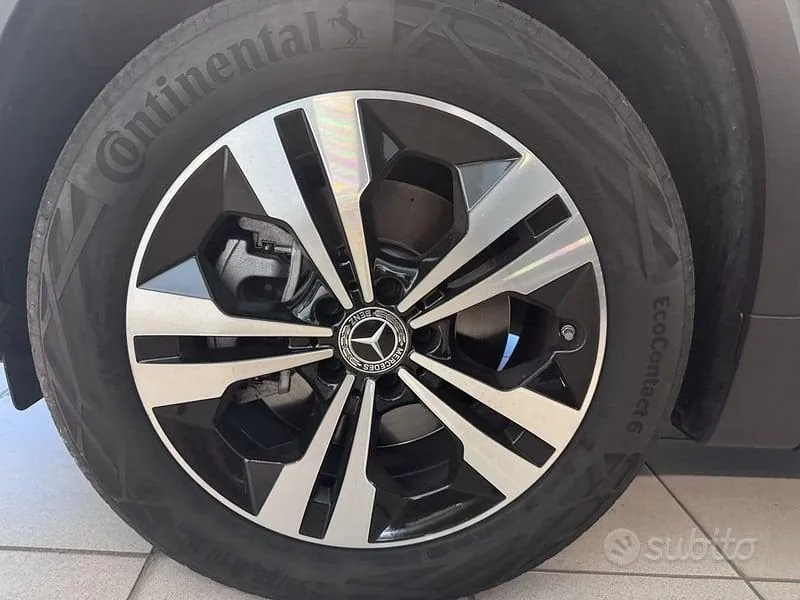 Mercedes-Benz Glb 2025 photo 5
