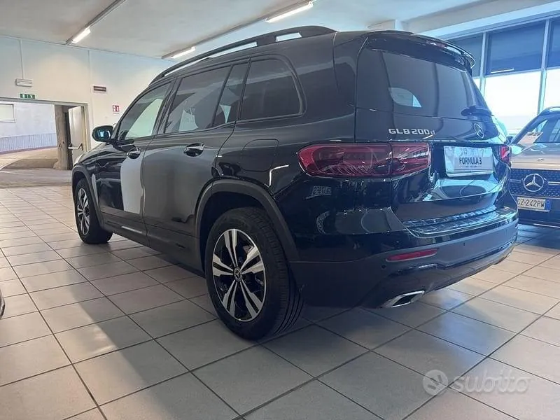 Mercedes-Benz Glb 2025 photo 4