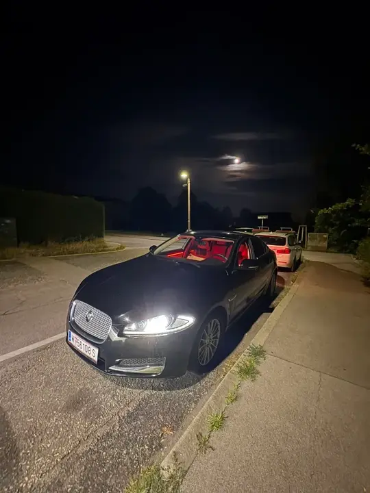 Jaguar Xf 2011 photo 3