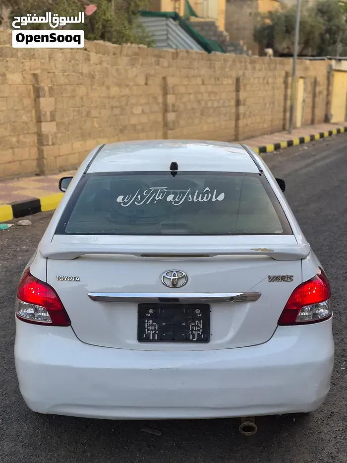 Toyota Yaris 2009 photo 2
