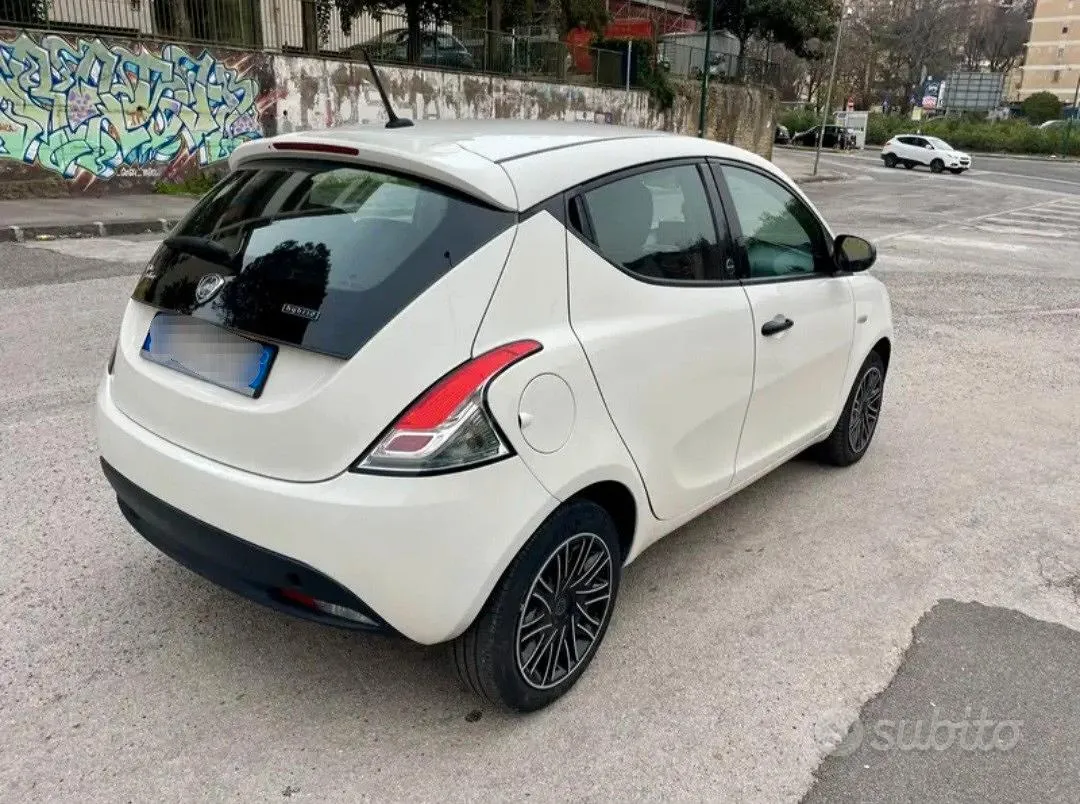 Lancia Ypsilon 2018 photo 4