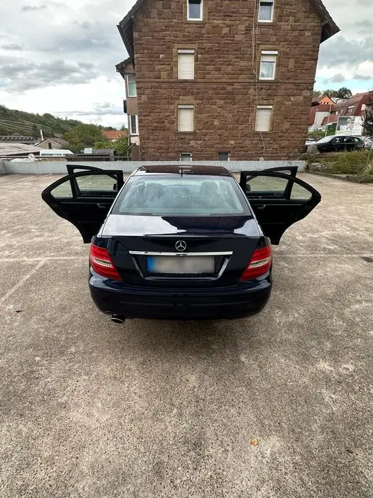 Mercedes-Benz C 220