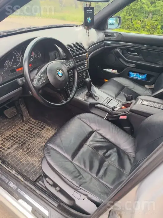 BMW E39 2003 photo 3