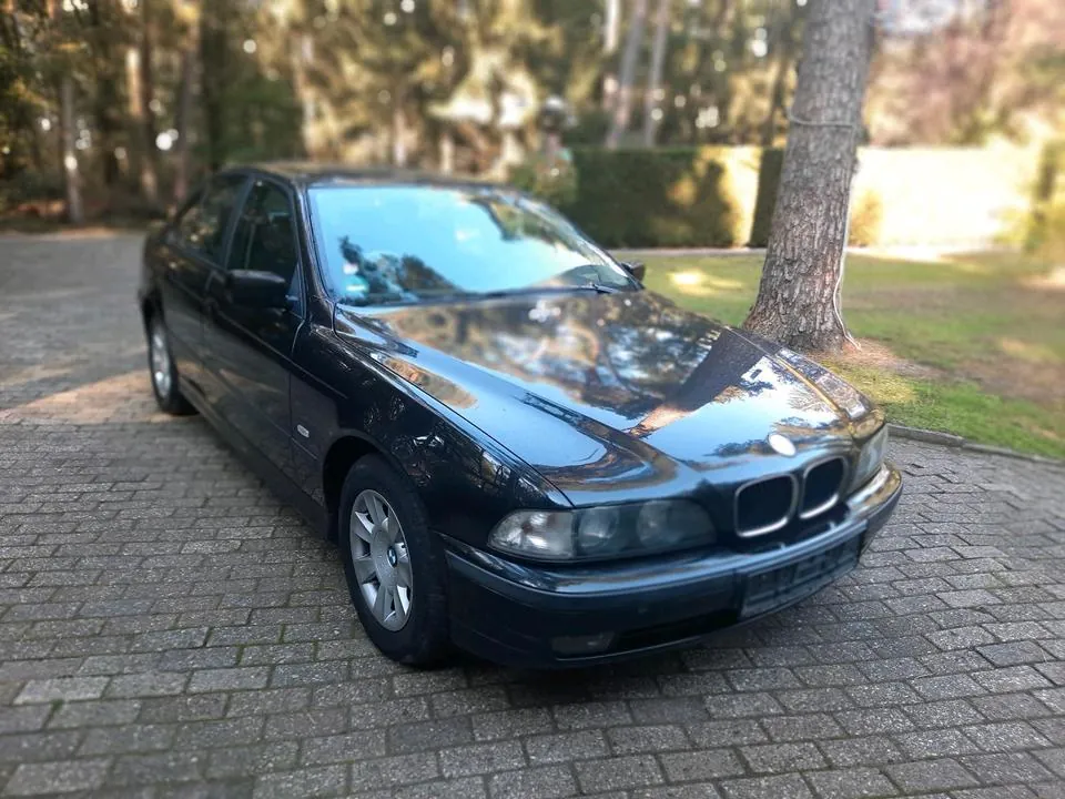 BMW 520I