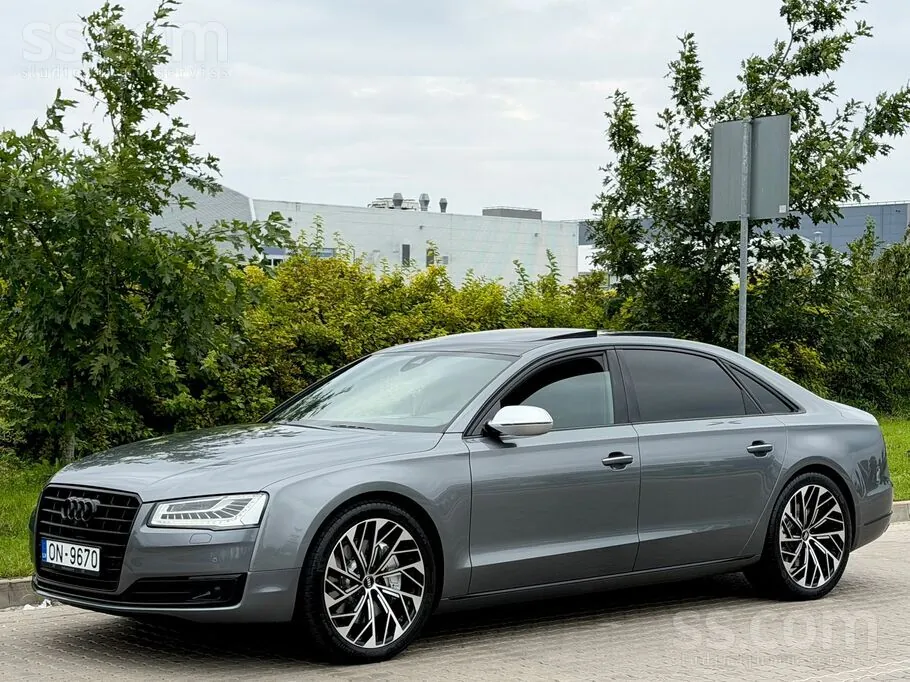 Audi A8 2016 photo 2