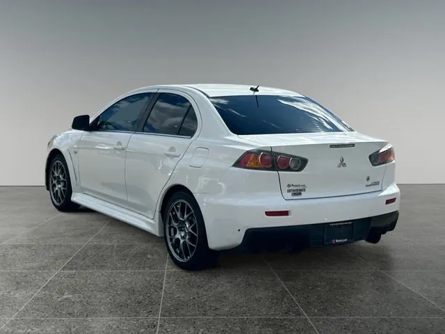 Mitsubishi Lancer Evolution 2014 photo 4