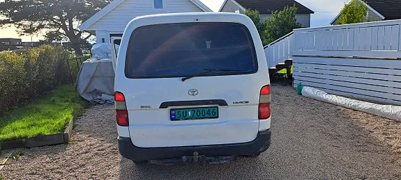 Toyota Hiace 2009 photo 3