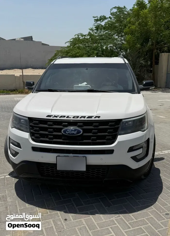 Ford Explorer 2017 photo 2