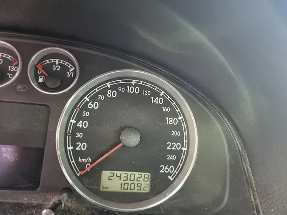 Volkswagen Passat 2002 photo 3
