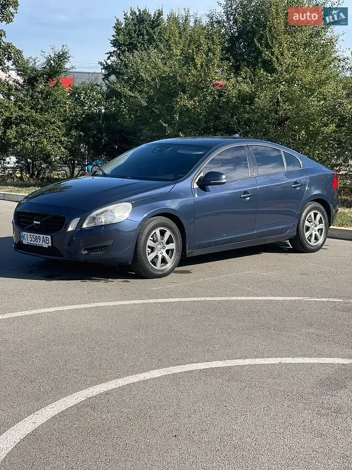 Volvo S60 2011 photo 2