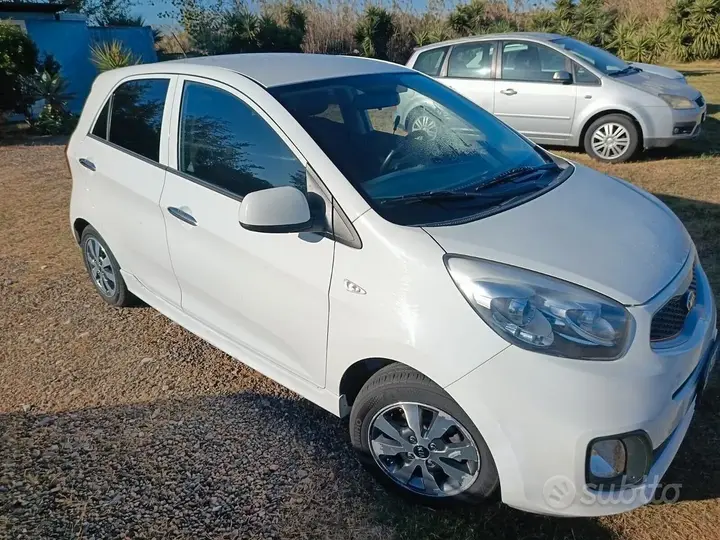 Kia Picanto 2014 photo 2