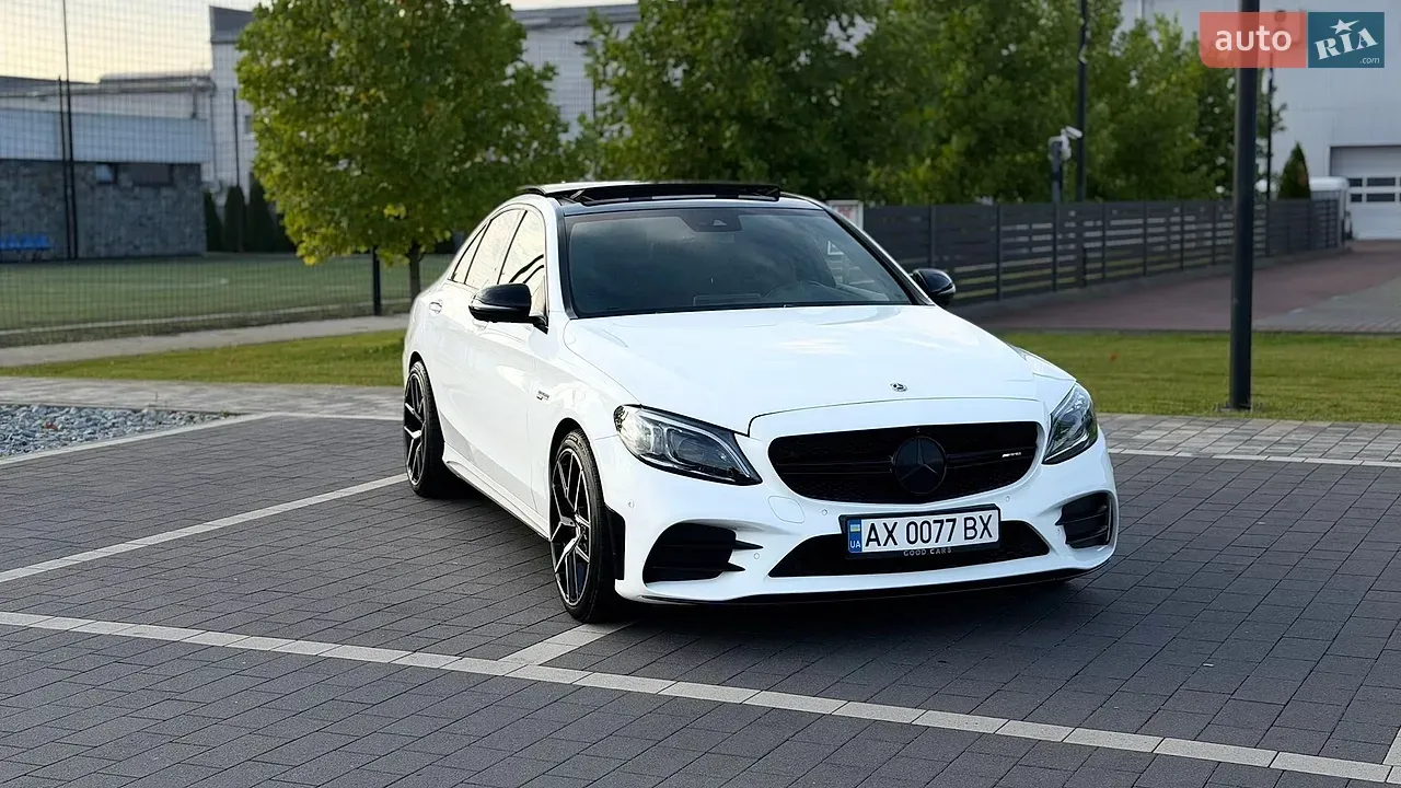 Mercedes-Benz C-Class 2019 photo 2
