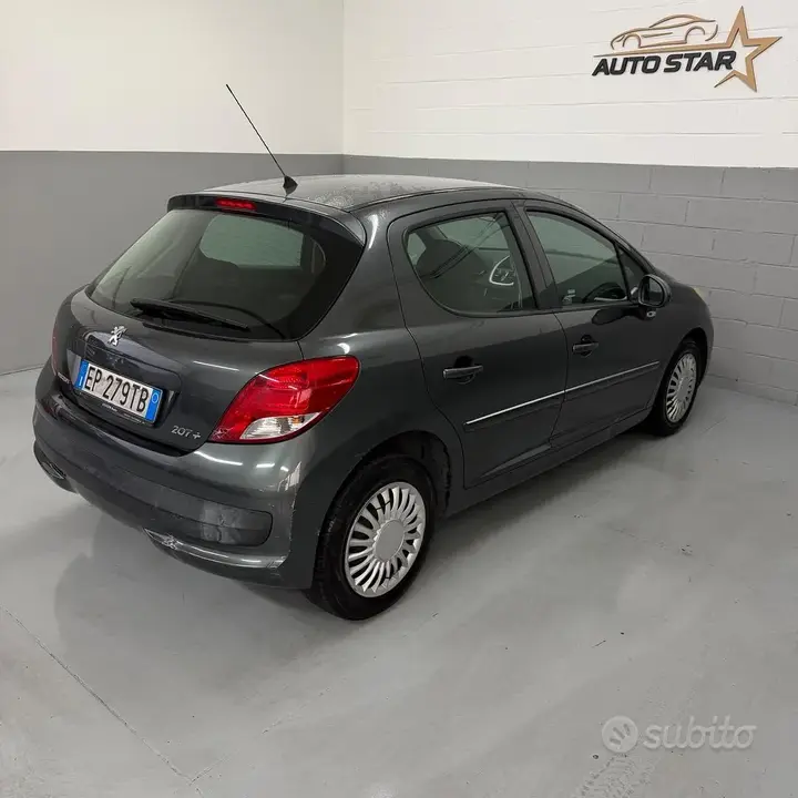 Peugeot 207 2013 photo 5